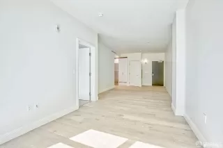 Photo #6: 426104439 Listing 