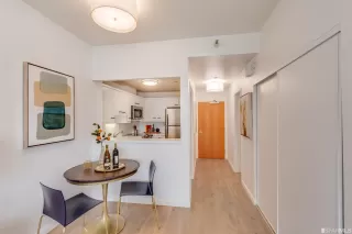 Photo #6: 426104445 Listing 