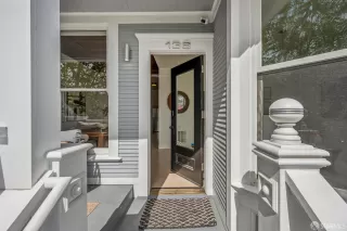 Photo #1: 426104533 Listing