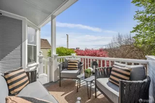 Photo #2: 426104533 Listing