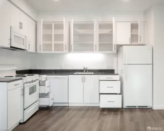 Photo #6: 426104537 Listing 