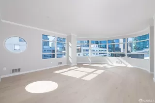 Photo #2: 426104709 Listing