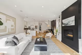 Photo #3: 426104935 Listing 