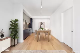 Photo #3: 426105064 Listing