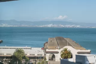 Photo #4: 426105445 Listing