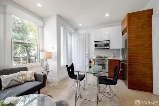 Photo #5: 426105609 Listing 