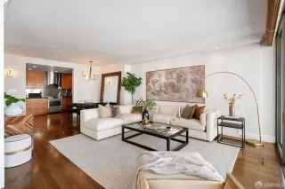 Photo #2: 426105751 Listing 