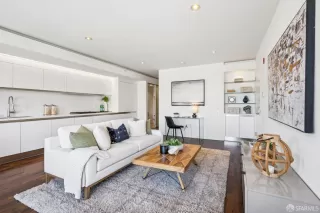 Photo #3: 426105952 Listing