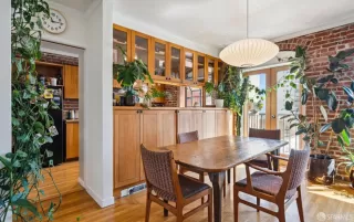 Photo #4: 426106053 Listing