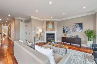 Photo #5: 426106091 Listing