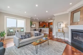 Photo #6: 426106091 Listing