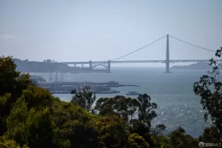 Photo #2: 426106187 Listing