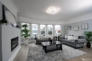 Photo #6: 426106359 Listing