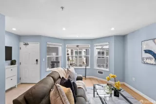 Photo #4: 426106369 Listing 