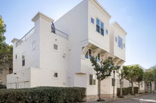 Photo #1: 426106806 Listing 