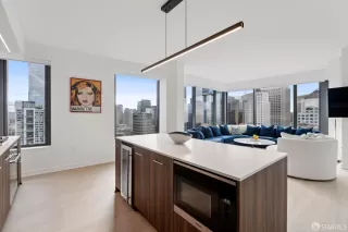 Photo #6: 426107079 Listing 