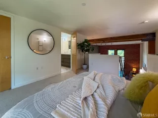 Photo #4: 426107105 Listing 