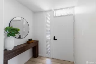 Photo #4: 426107244 Listing