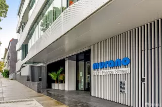 Photo #4: 426107326 Listing