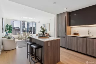 Photo #2: 426107330 Listing 