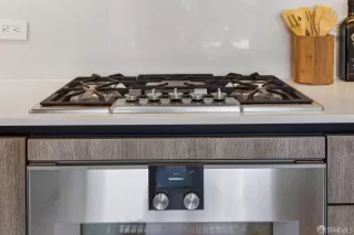 Photo #4: 426107330 Listing 