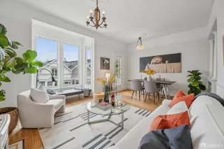 Photo #2: 426107407 Listing 