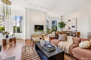 Photo #6: 426107412 Listing