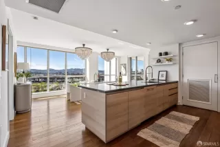 Photo #1: 426107442 Listing 