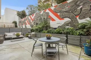 Photo #5: 426107482 Listing