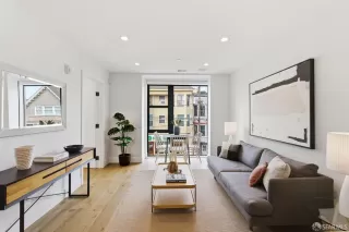 Photo #3: 426107590 Listing