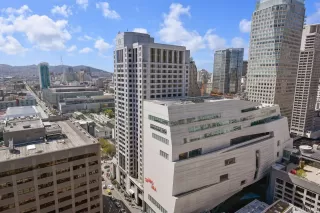 Photo #2: 426107735 Listing 