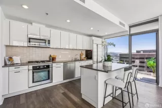 Photo #6: 426107735 Listing 