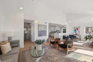 Photo #4: 426107752 Listing 