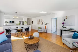 Photo #5: 426107885 Listing 