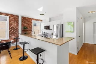 Photo #6: 426107885 Listing 