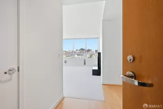 Photo #3: 426107911 Listing
