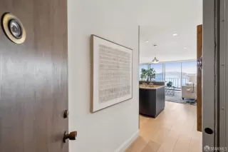 Photo #2: 426107929 Listing