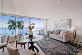 Photo #5: 426107929 Listing