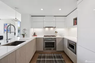 Photo #4: 426108011 Listing 