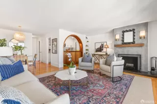 Photo #6: 426108101 Listing