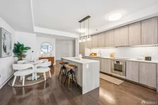 Photo #6: 426108104 Listing 