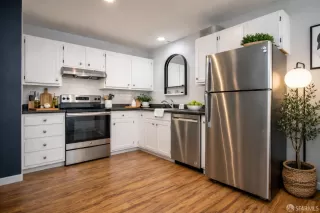 Photo #3: 426108120 Listing