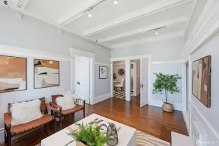 Photo #3: 426108134 Listing