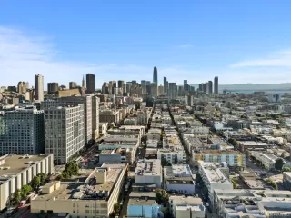 Photo #2: 426108151 Listing