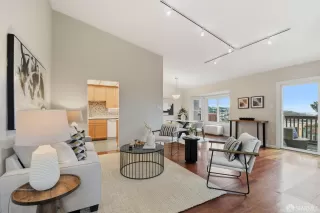 Photo #3: 426108386 Listing 