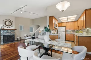 Photo #4: 426108386 Listing 