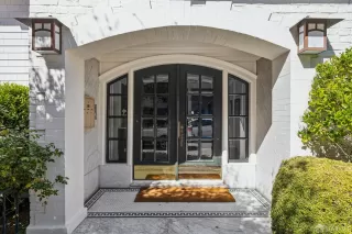 Photo #2: 426108391 Listing 