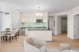 Photo #6: 426108453 Listing 