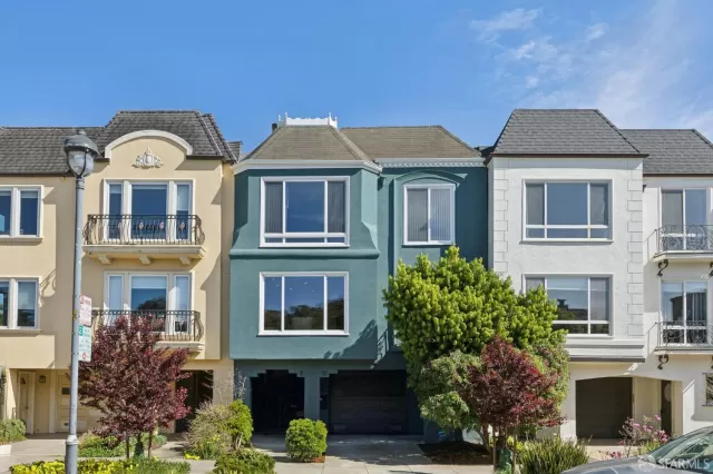 MLS: 426108686 Condo For Sale