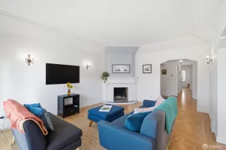 Photo #4: 426108727 Listing 